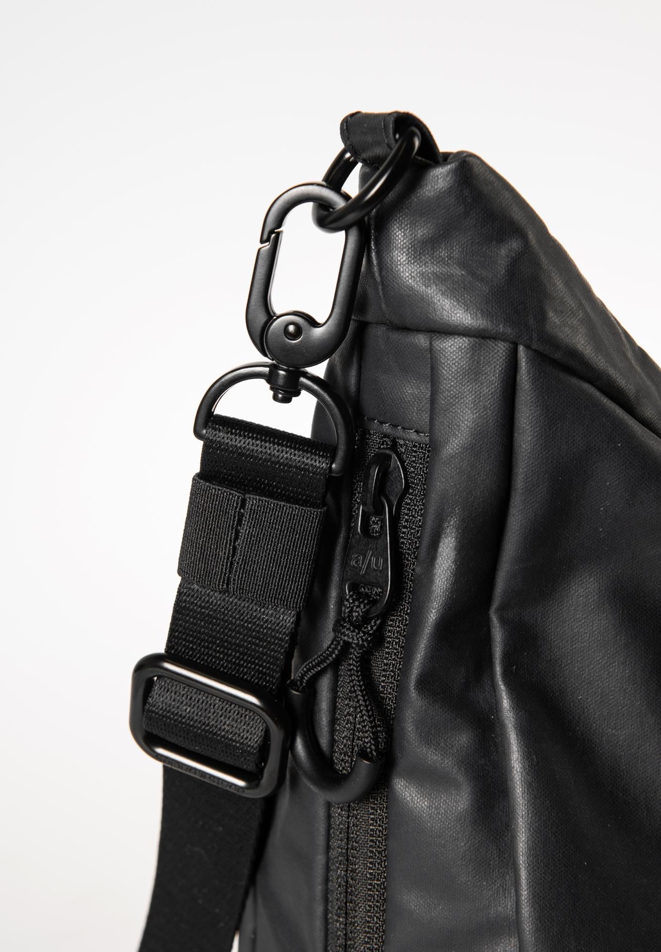 Aunts & Uncles Koyoshi RE Halfmoonbag black