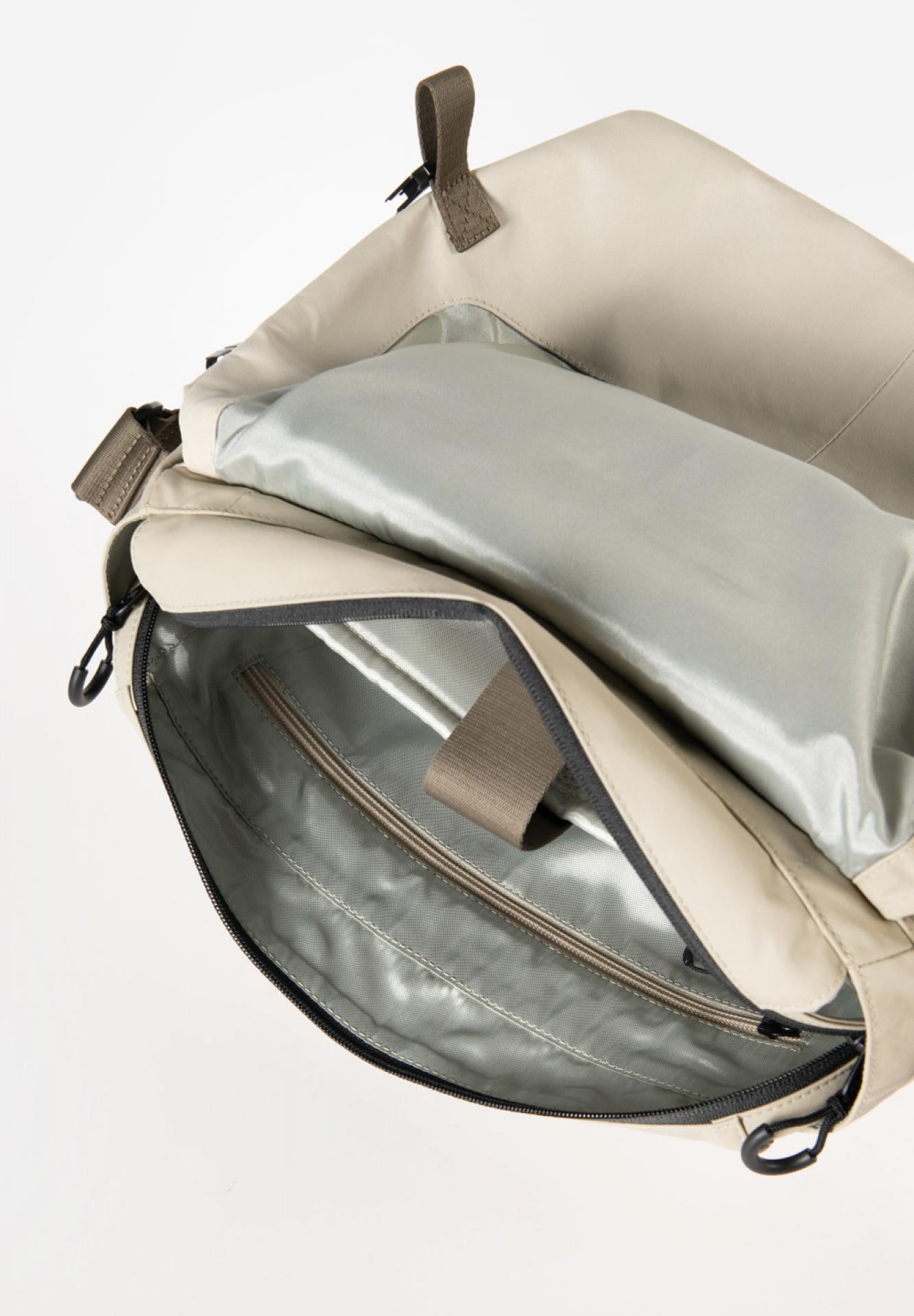 Aunts & Uncles Yamakuni RE Messenger Bag Umhängetasche - Variante: dust