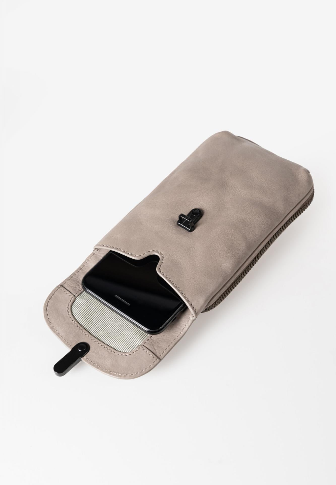 Aunts & Uncles Mrs. Lemon Twist Phonebag cashmere