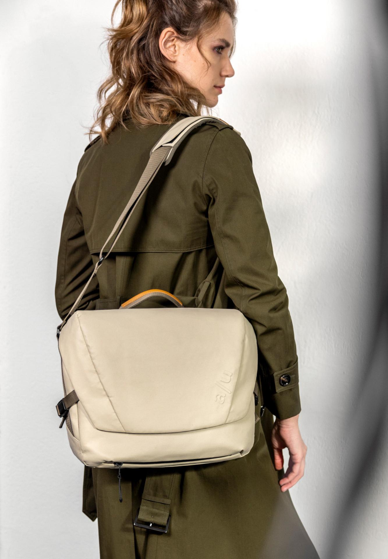 Aunts & Uncles Yamakuni RE Messenger Bag Umhängetasche - Variante: dust