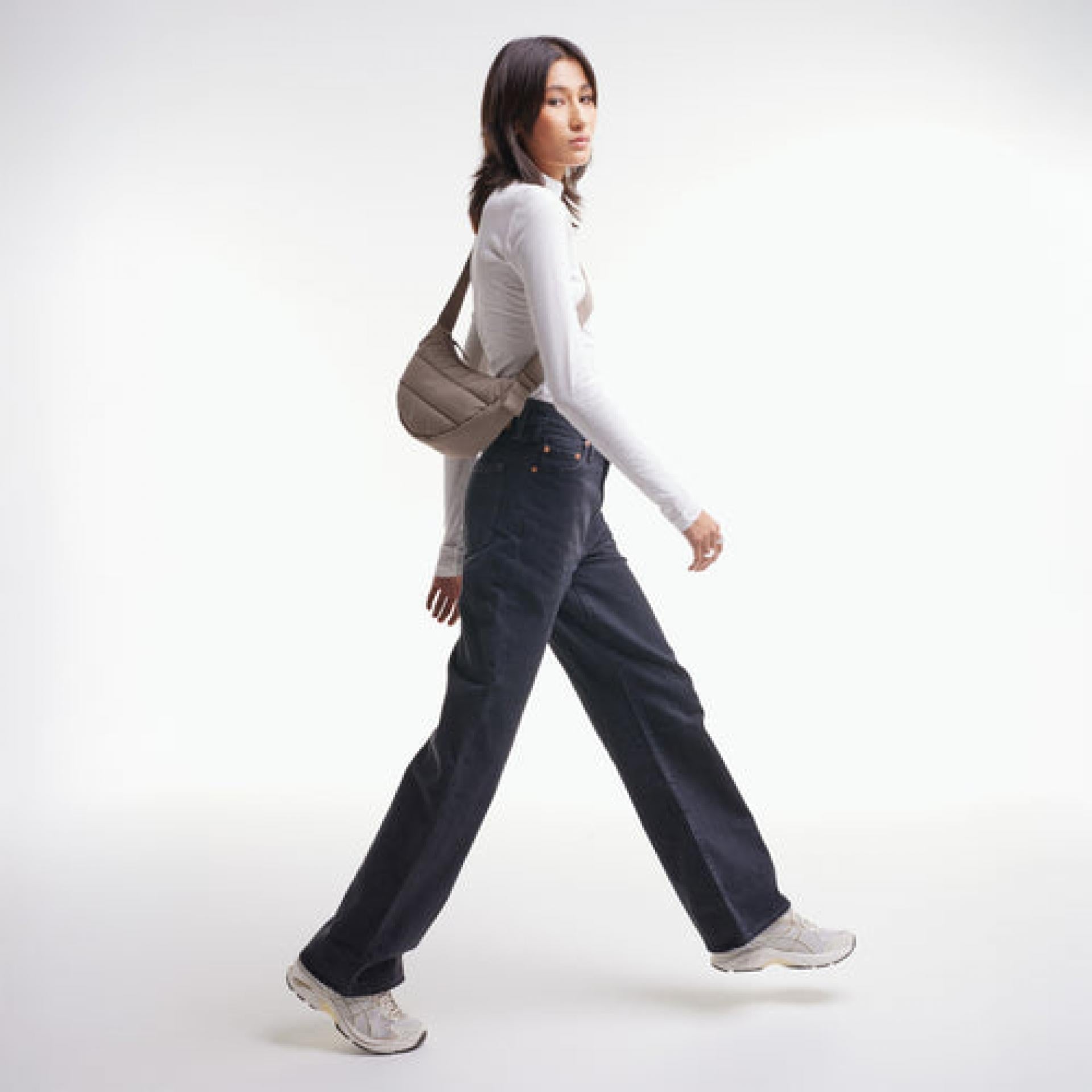 Got Bag PUFFER MOON BAG SMALL Monochrome oyster