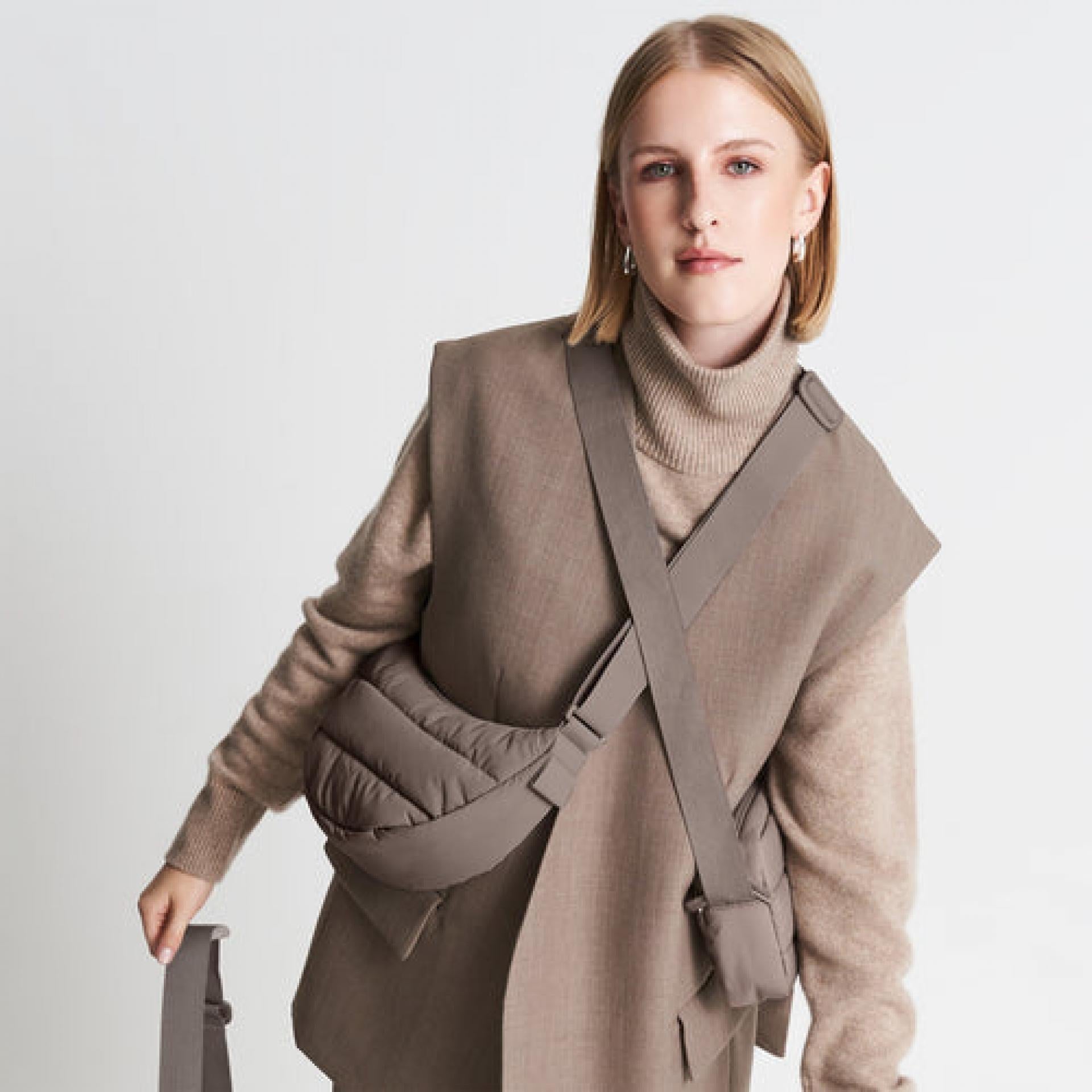 Got Bag PUFFER MOON BAG SMALL Monochrome oyster