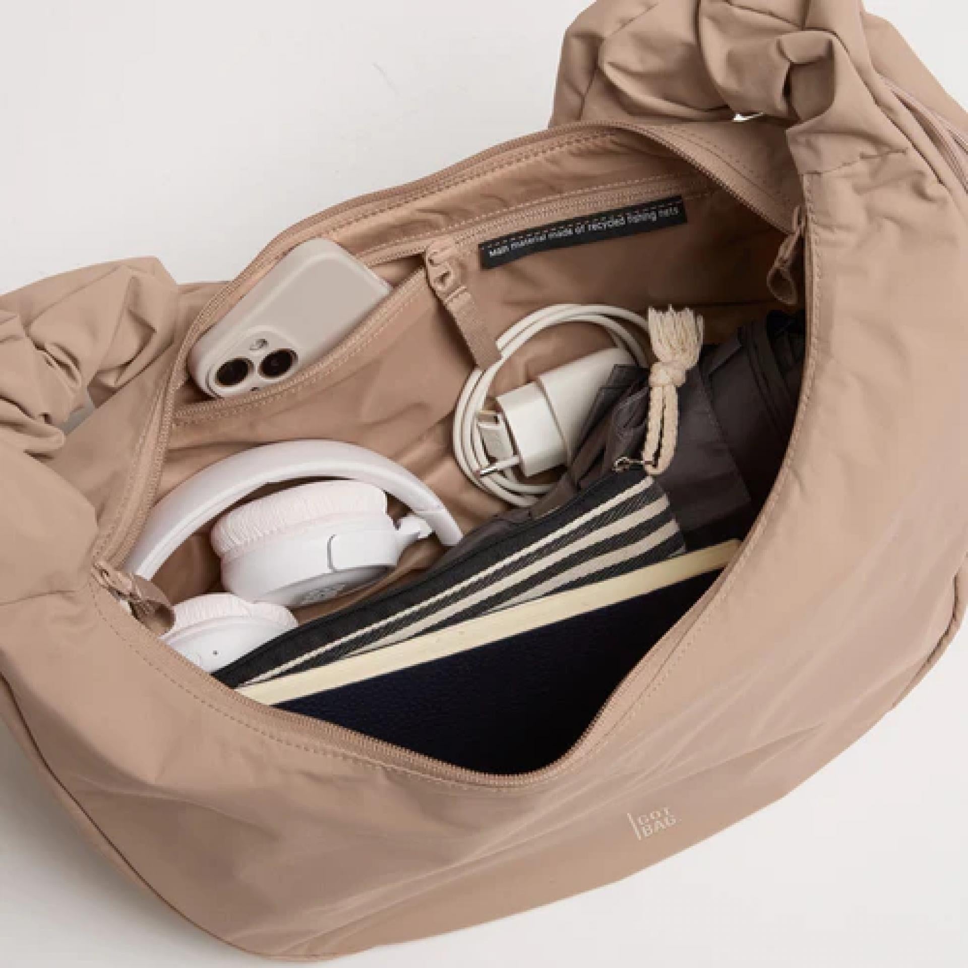 GOT BAG Moon Bag Ruffle MONOCHROME sandbar