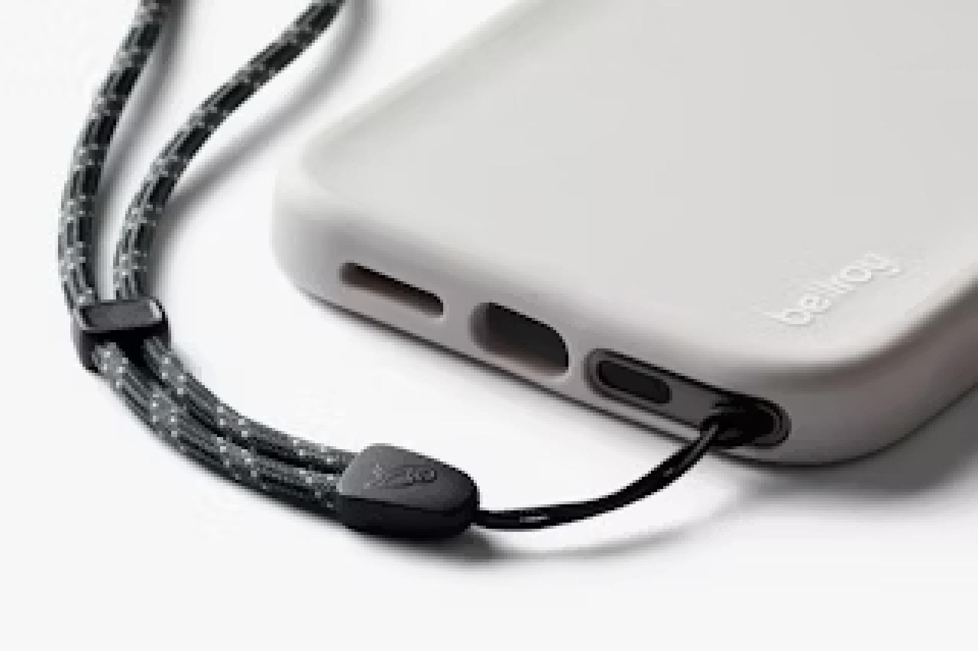 Bellroy Venture Phone Case Handyhülle iPhone 16 Pro Max - Chalk / Weiß