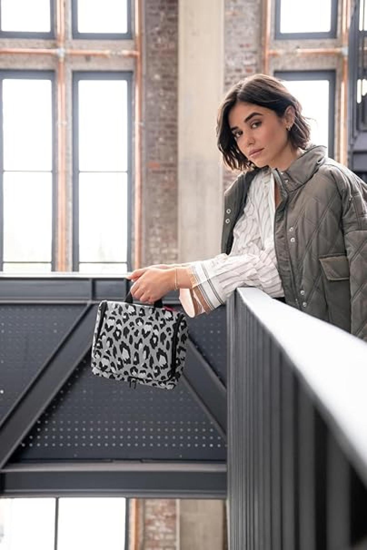 Reisenthel toiletbag XL leo nero