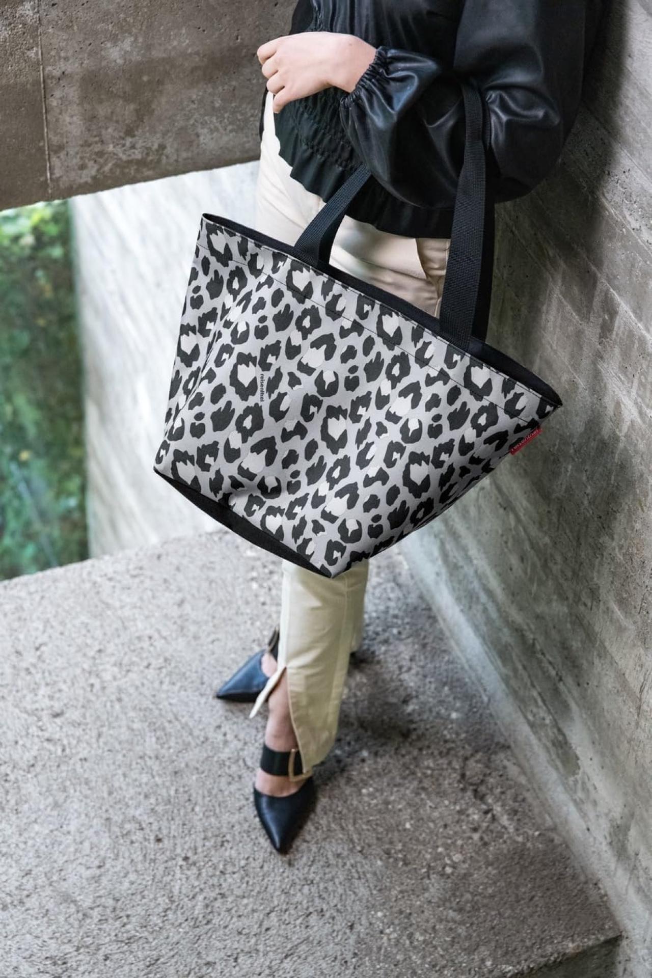 Reisenthel shopper M leo nero