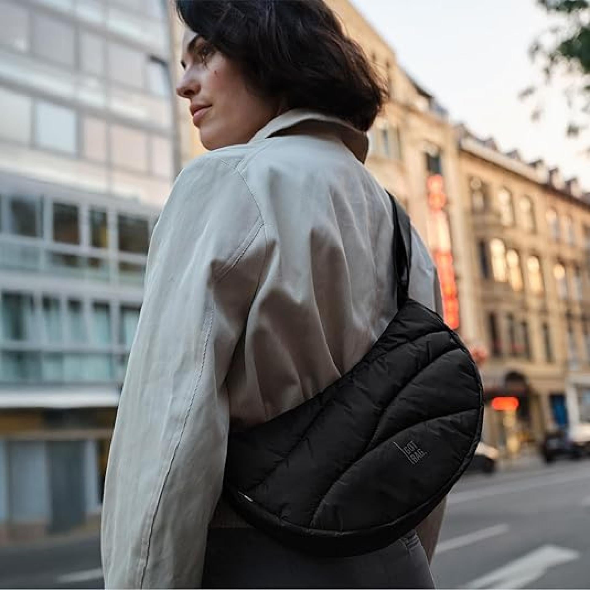 GOT BAG Moon Bag Puffer Tasche Damen Umhängetasche Nylon Gesteppt bag black 3,5 Liter Volumen