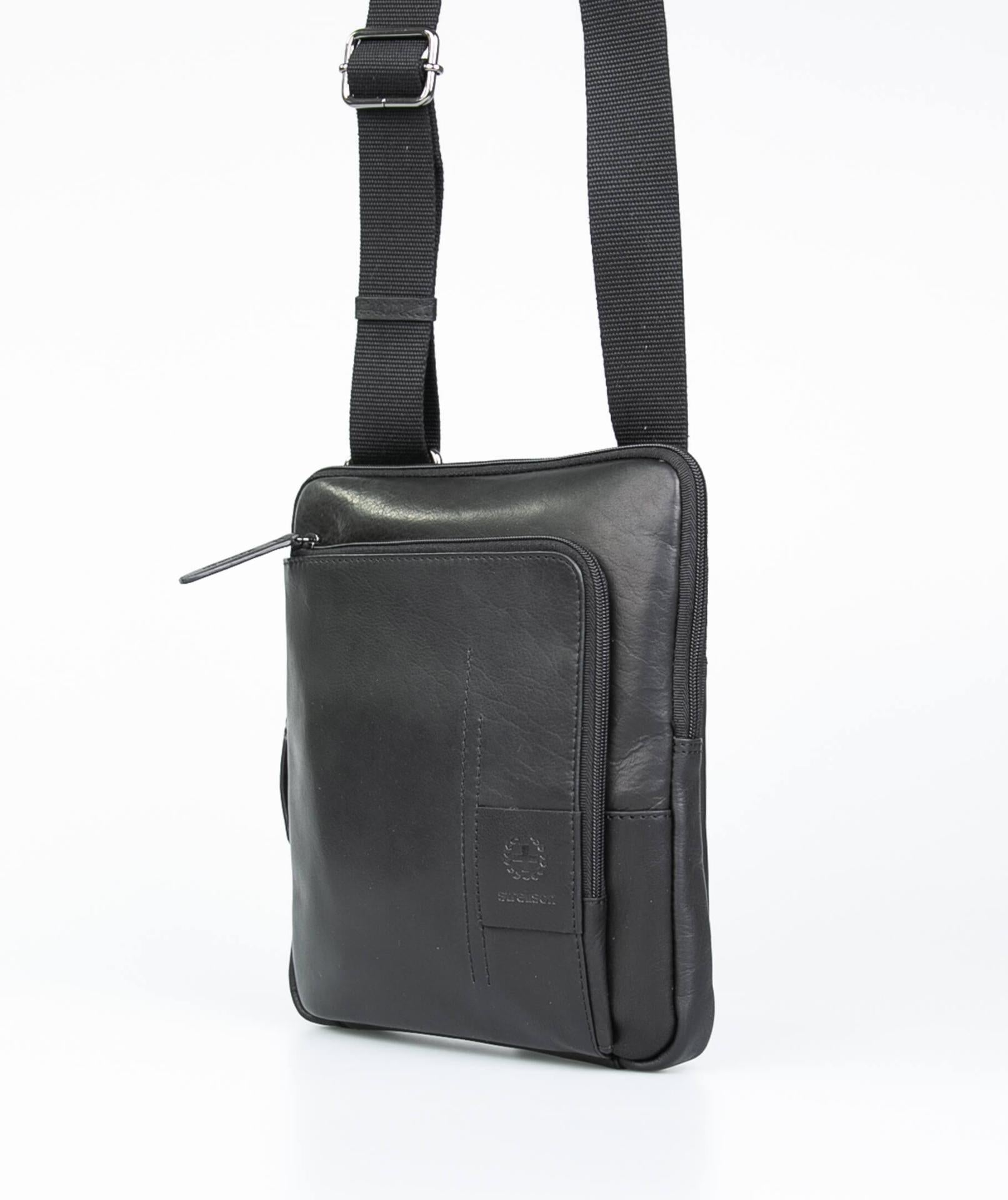 Strellson Schultertasche Hyde Park XSVZ schwarz