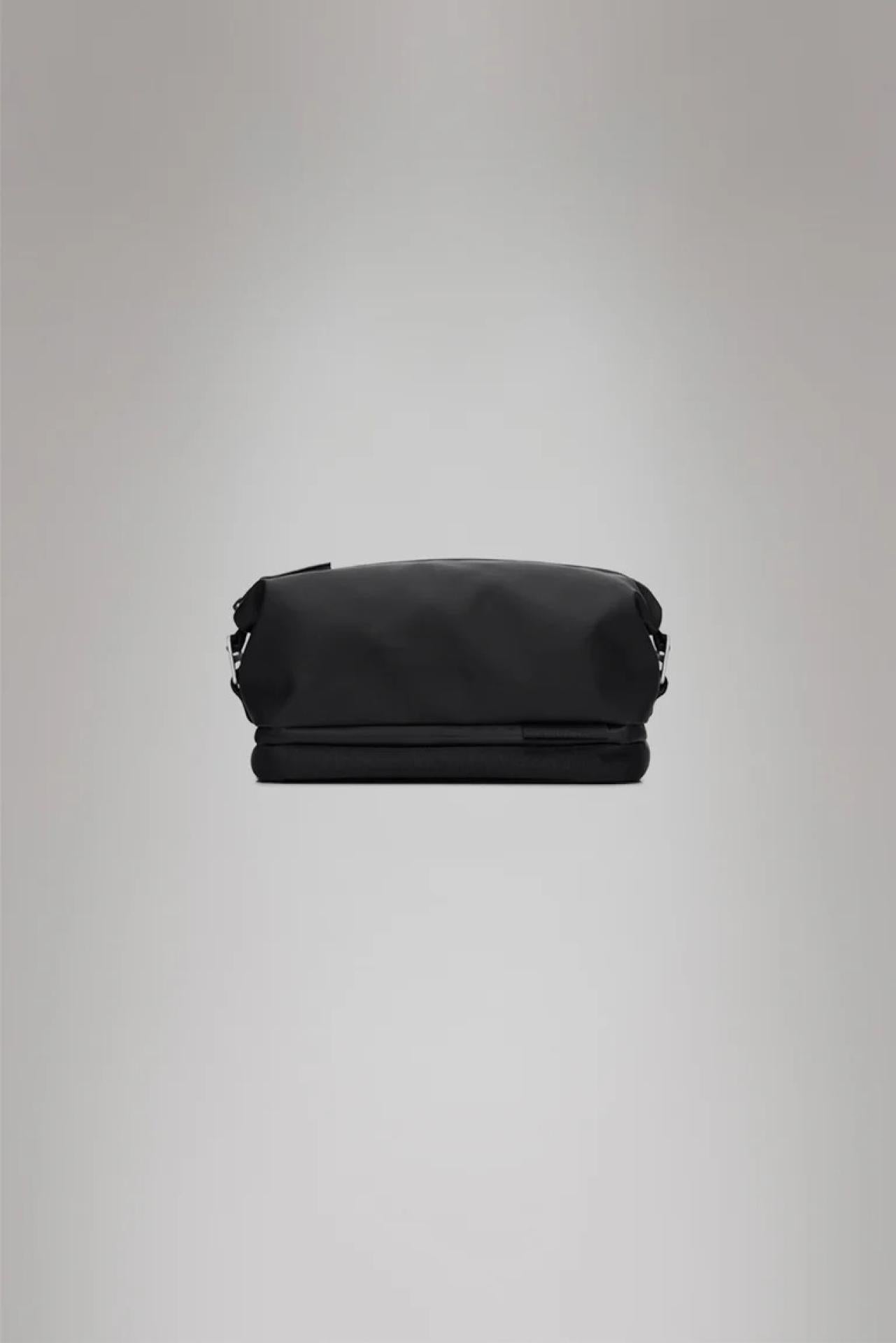 Rains Otaru Wash Bag W3 Black