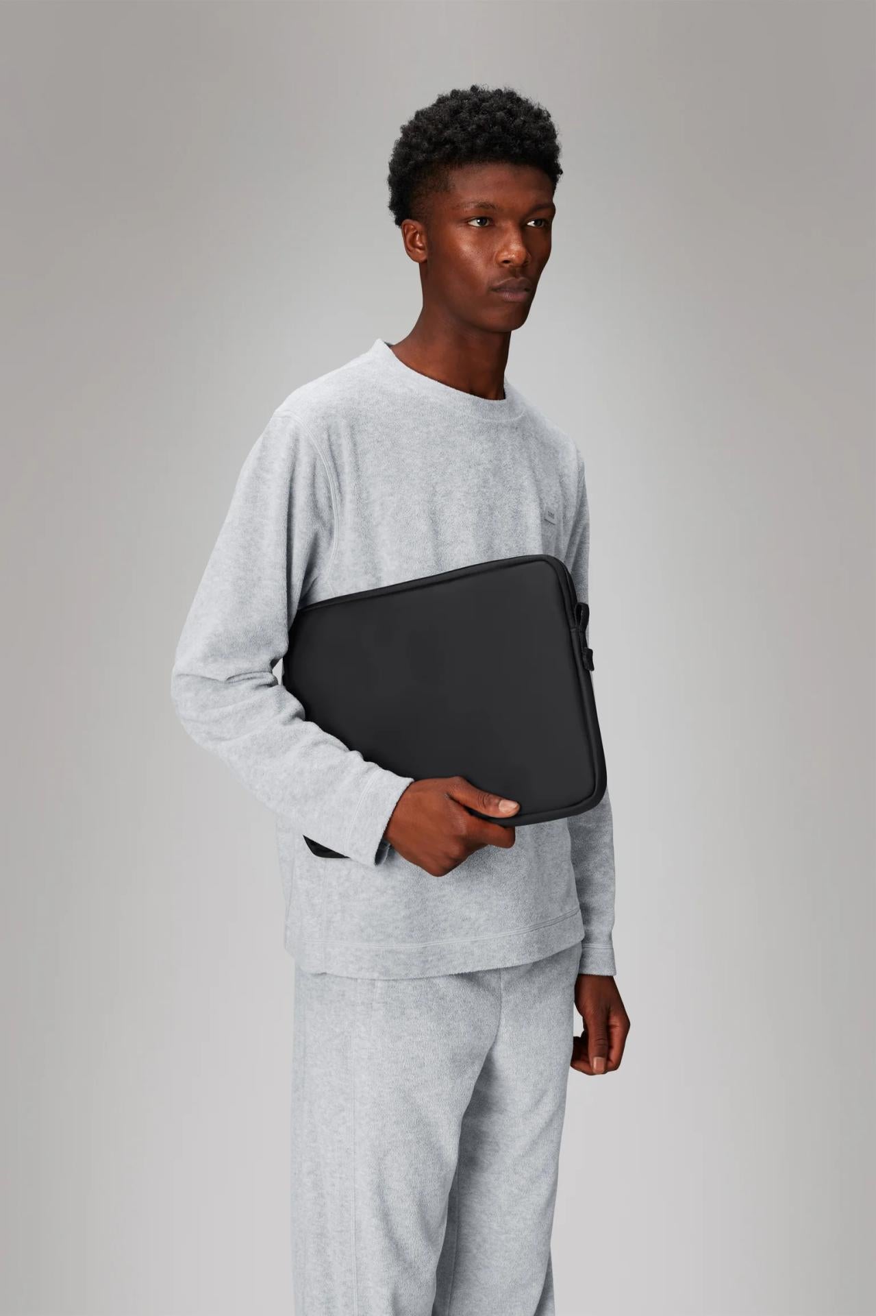 Rains Laptop Case 15/16 No. 16520 - Variante: Black