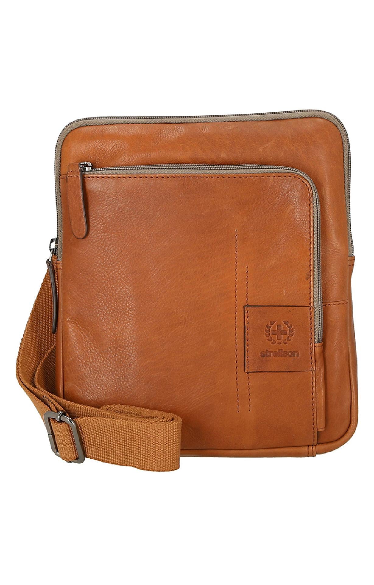Schultertasche xsvz Hyde Park Cognac
