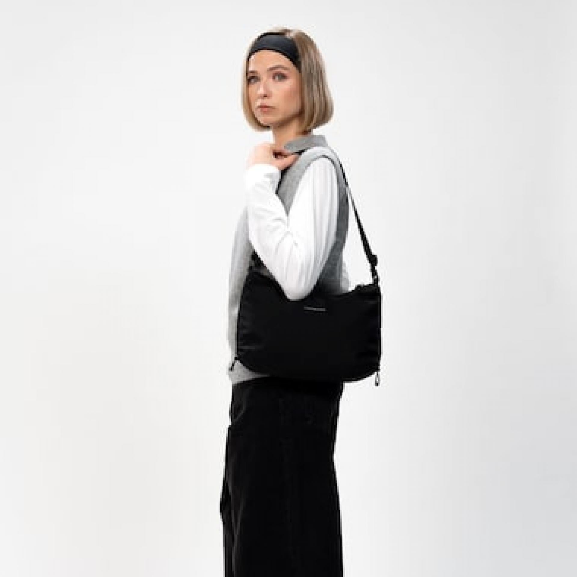 Kapten & Son Moonbag Tasche Skara Small All Black