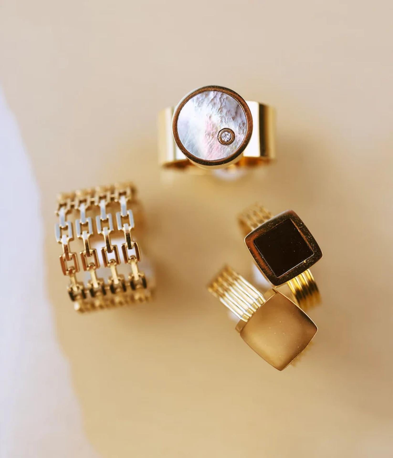 Zag Bijoux Ring Siegel gold mit schwarzem Onyx Stein