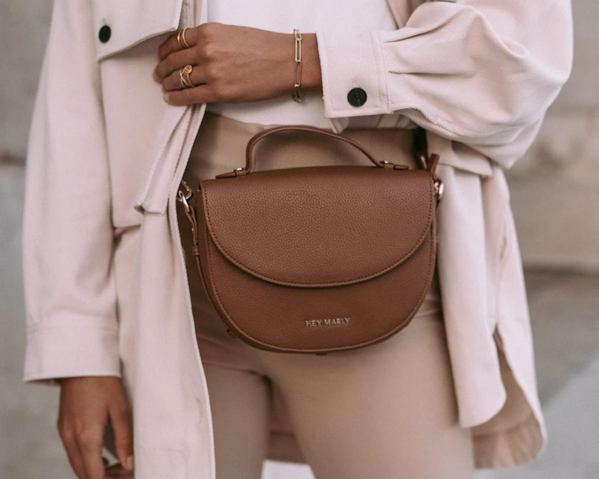 Hey Marly Handtasche Half Moon Bag Soul Sister - Variante: Cognac