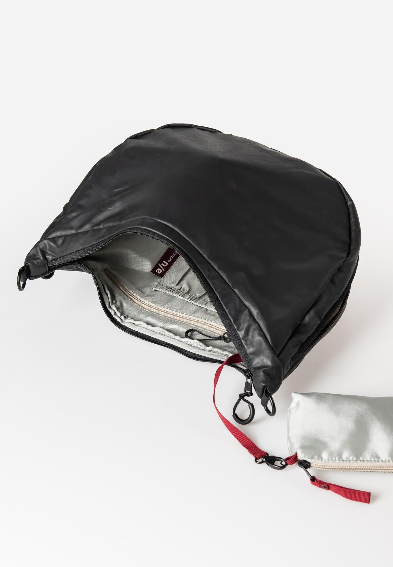 Aunts & Uncles Koyoshi RE Halfmoonbag black