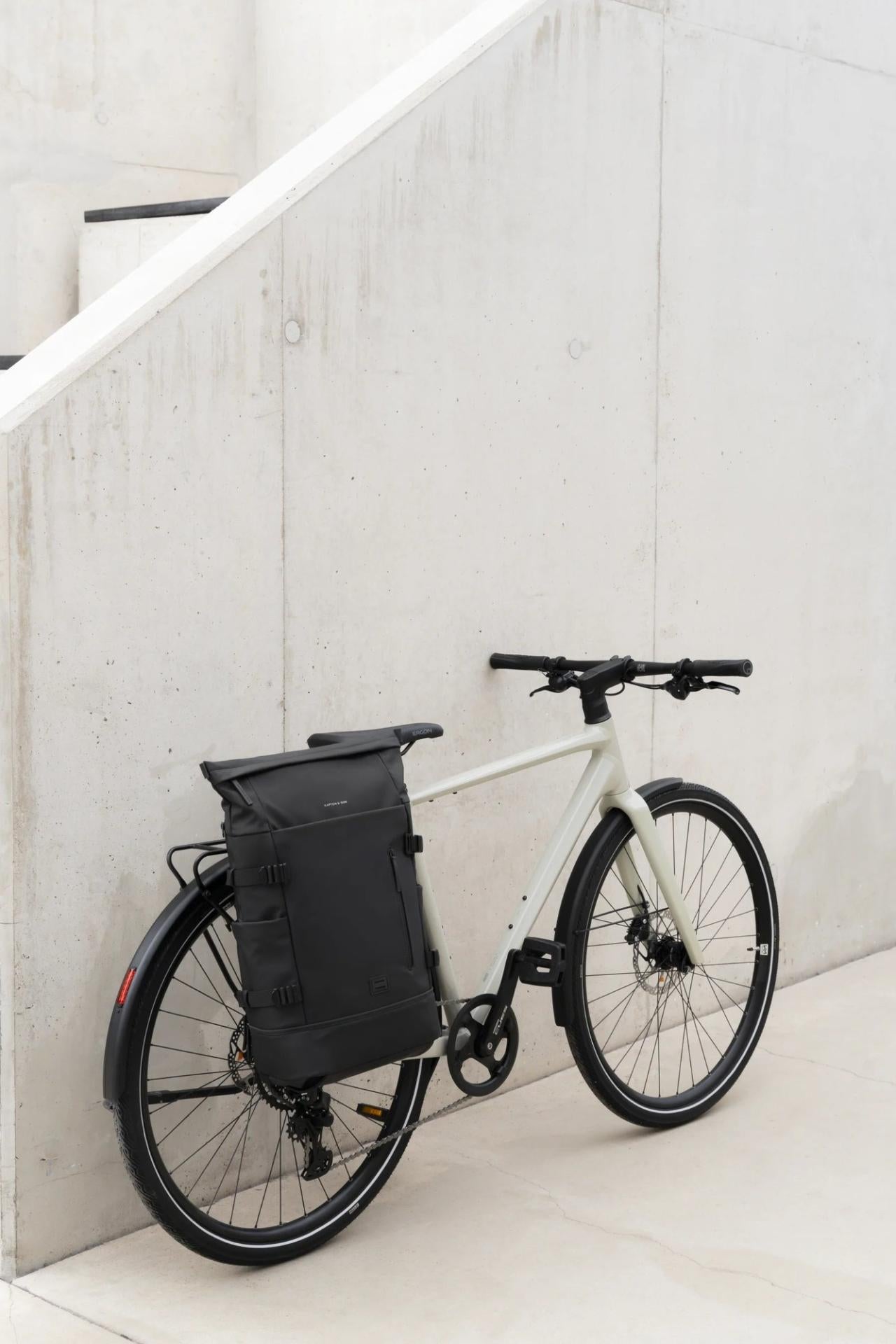 Kapten & Son  Helsinki Pro Bike Backpack All Black 