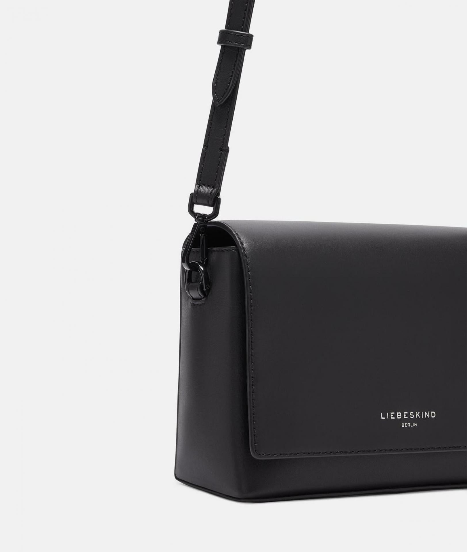 Liebeskind Berlin Crossbody Hilla M Schwarz Schafsleder