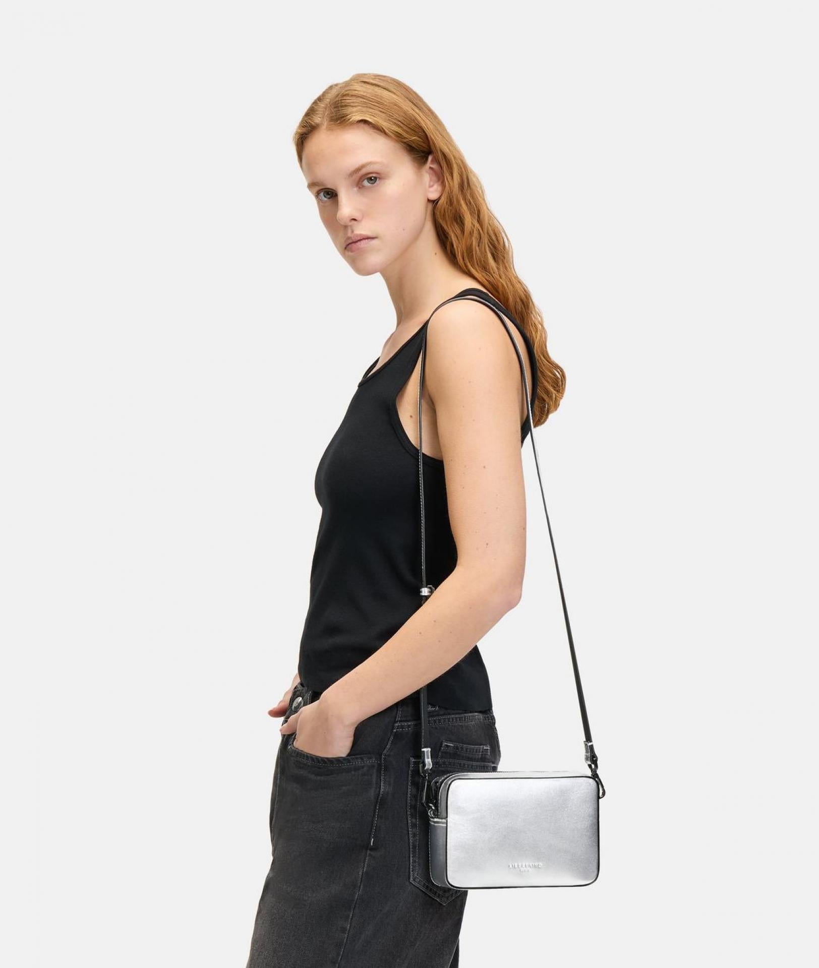 Liebeskind Berlin Crossbody Hilla Camera Bag S Silber Schafsleder