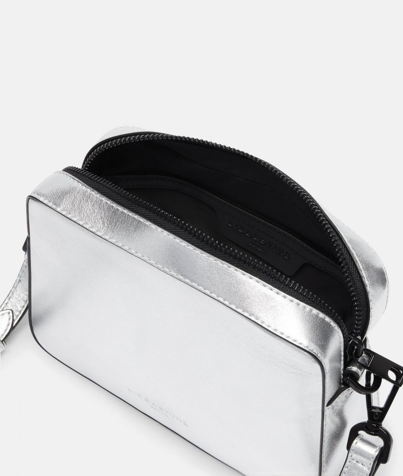 Liebeskind Berlin Crossbody Hilla Camera Bag S Silber Schafsleder