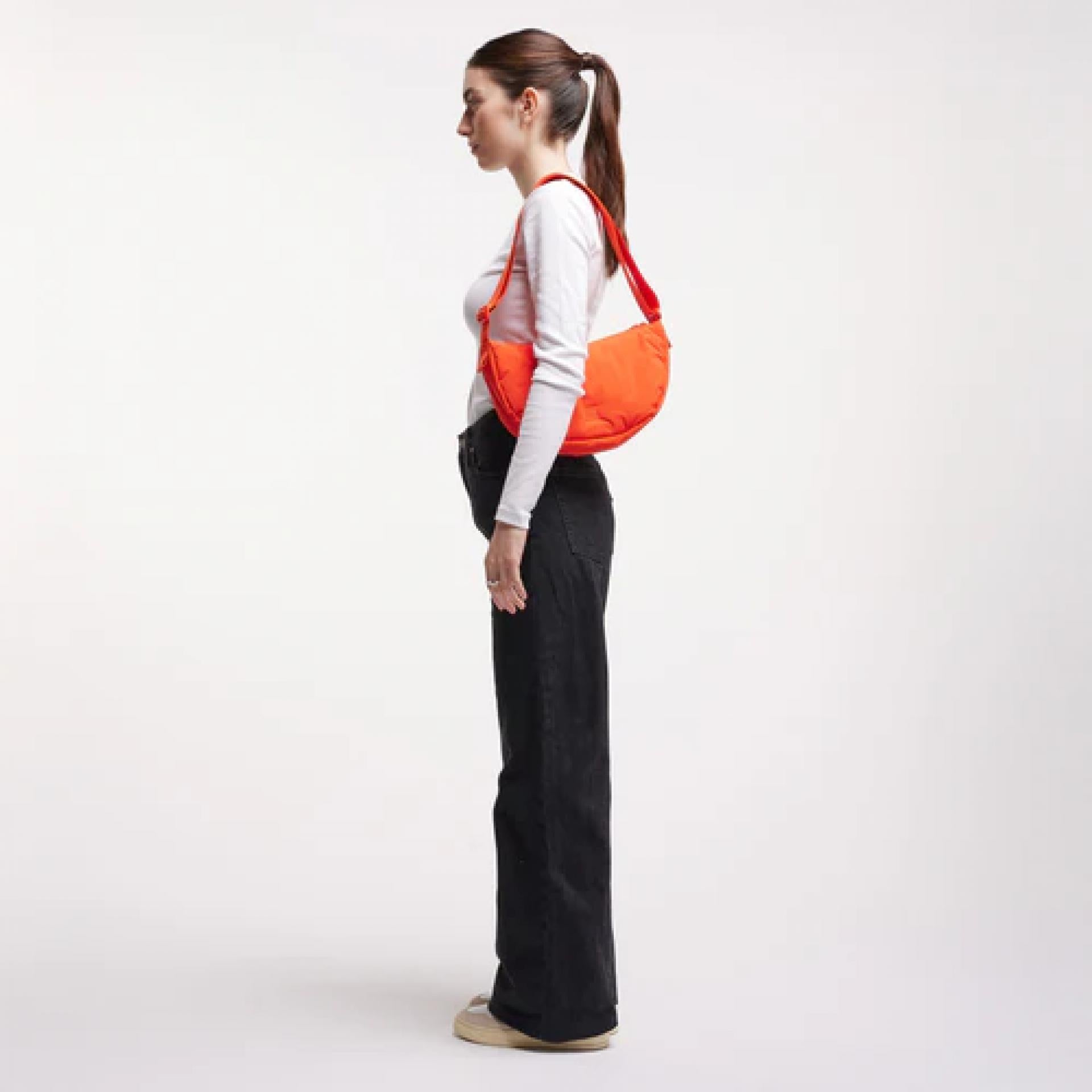 GOT BAG Cloud Moon Bag Monochrome hot coral