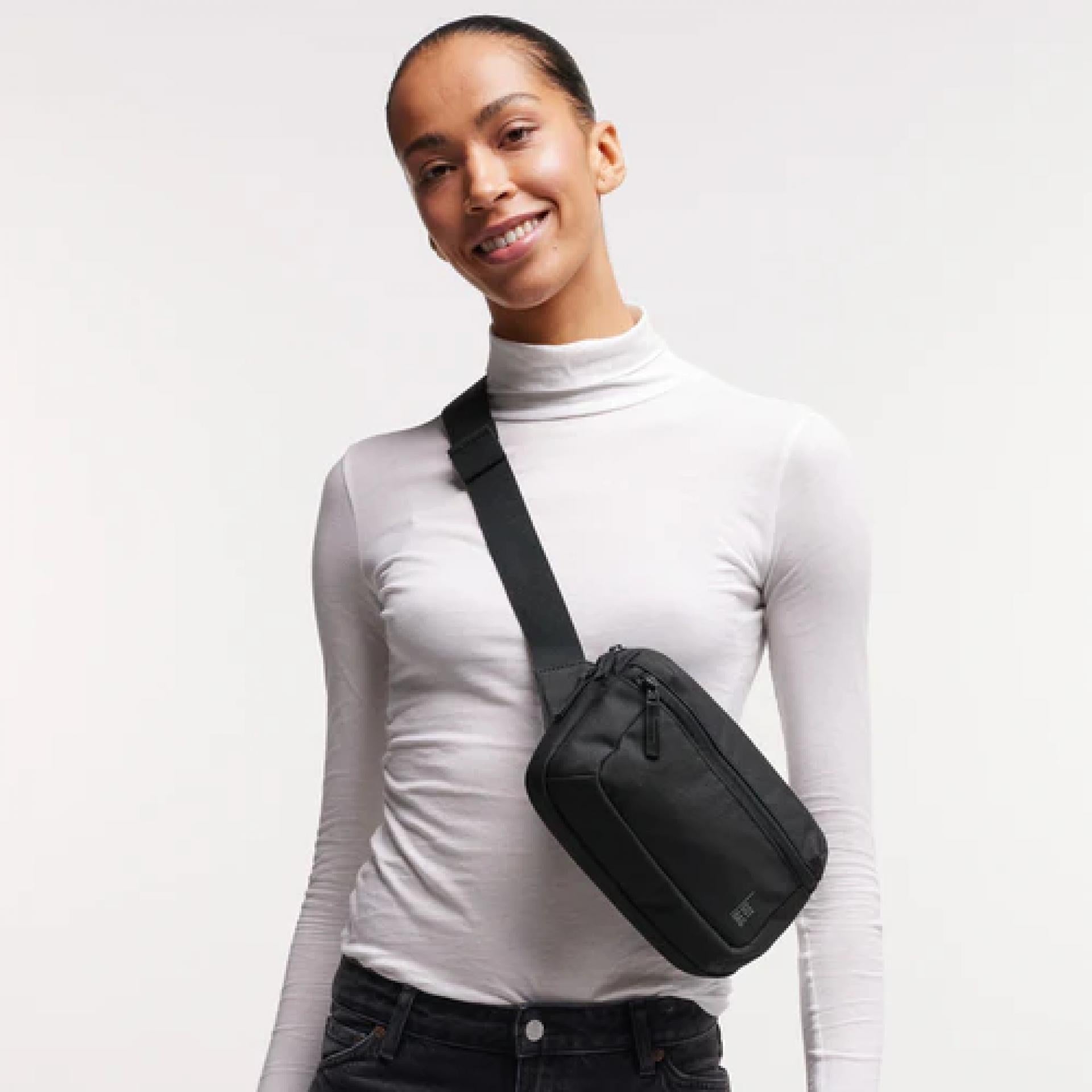 GOT BAG SLING BAG black