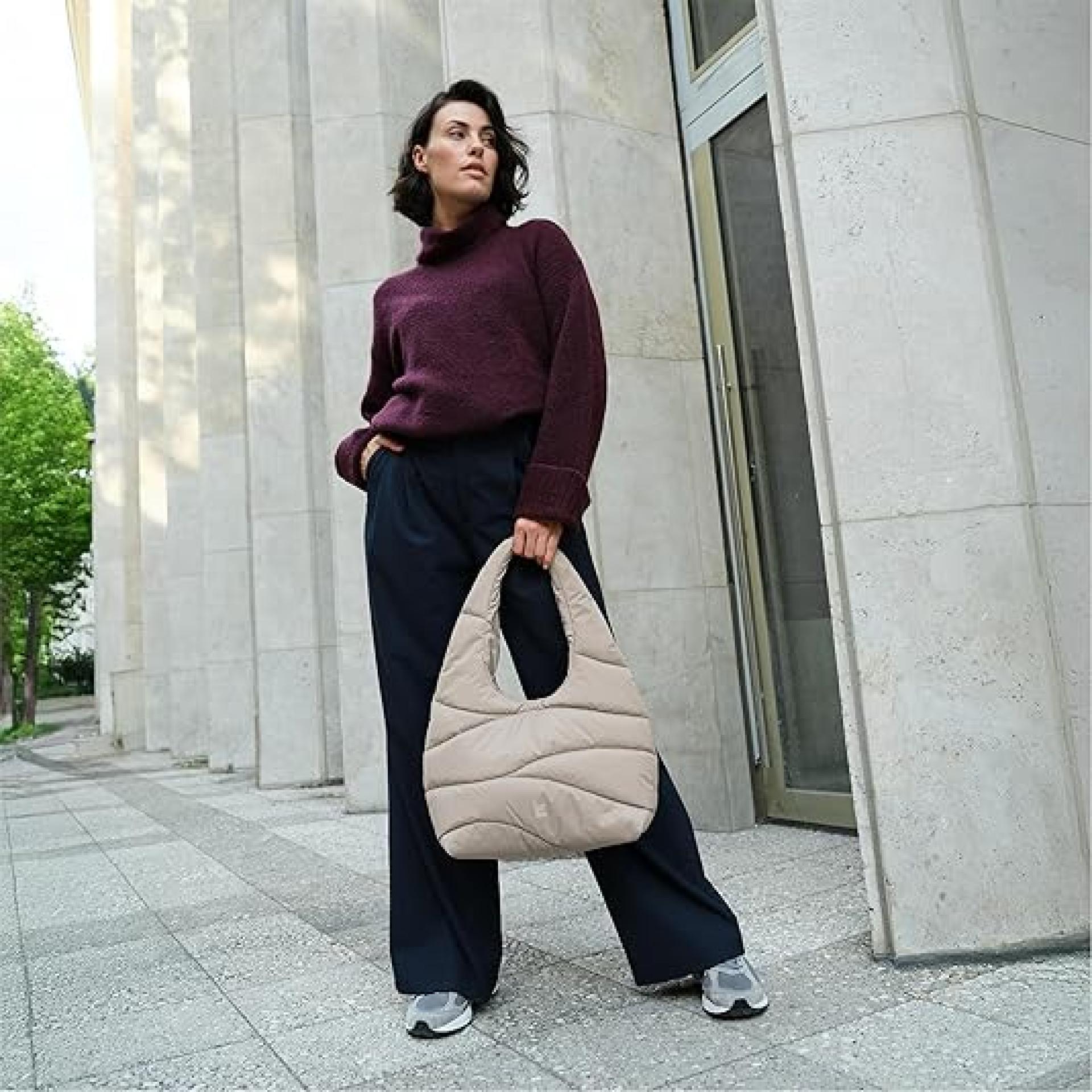 Gotbag WAVY PUFFER SHOULDER BAG scallop monochrome light beige