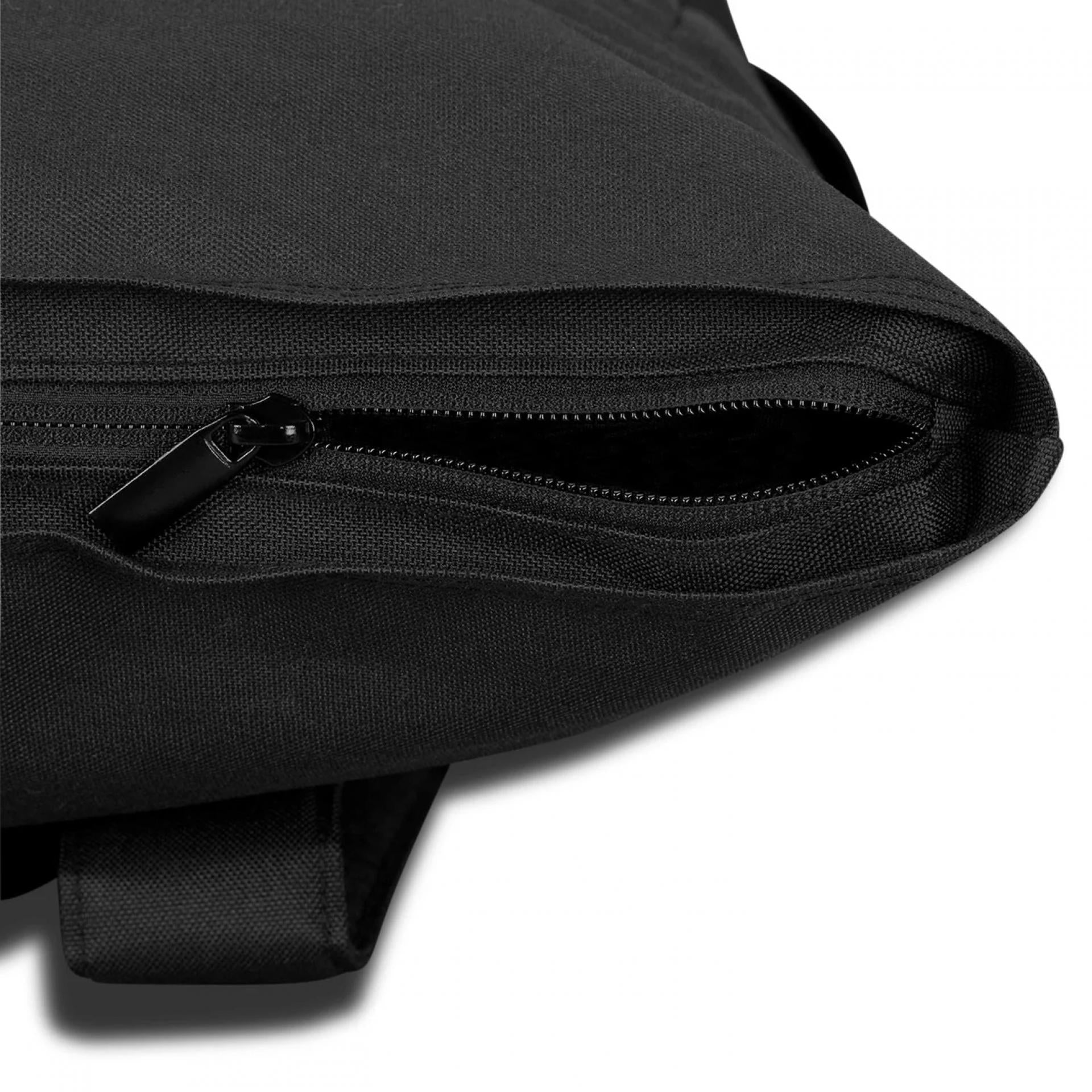 Johnny Urban Rolltop Rucksack Robin Large Schwarz