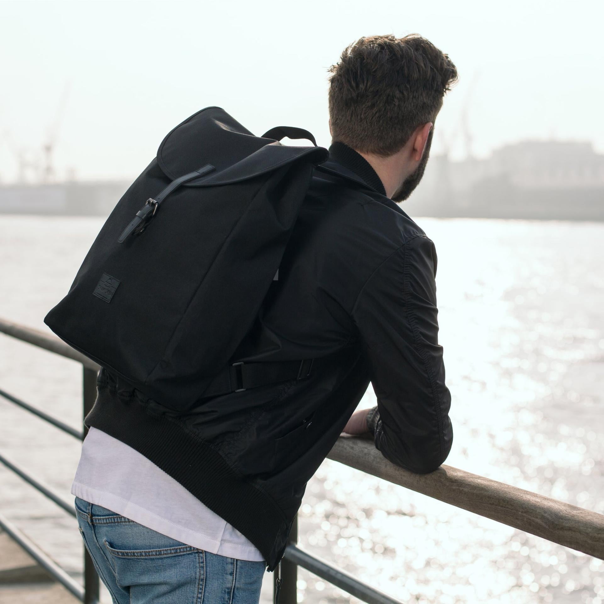 Johnny Urban Liam Rucksack Schwarz