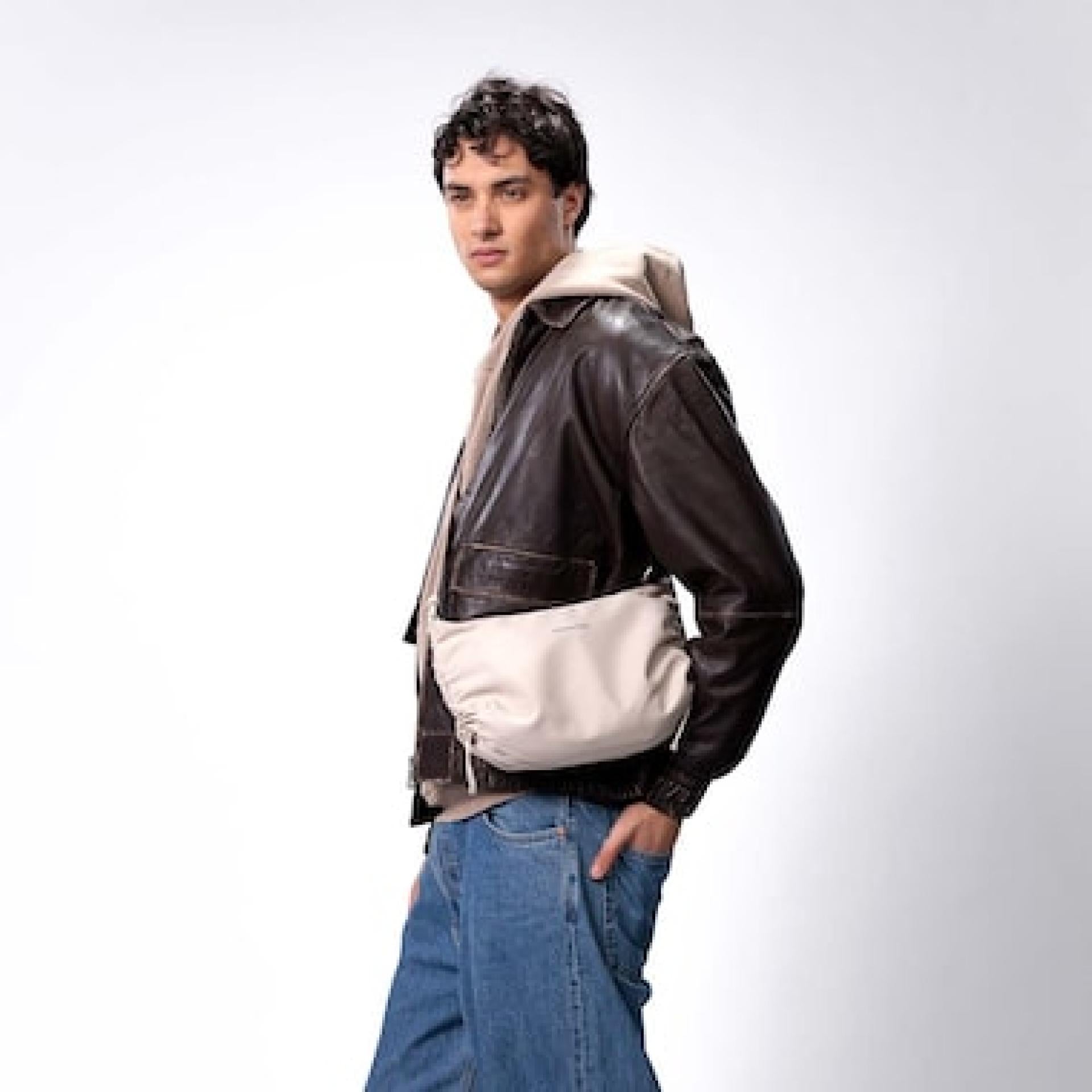 Kapten & Son Moonbag Tasche Skara small Sandstone