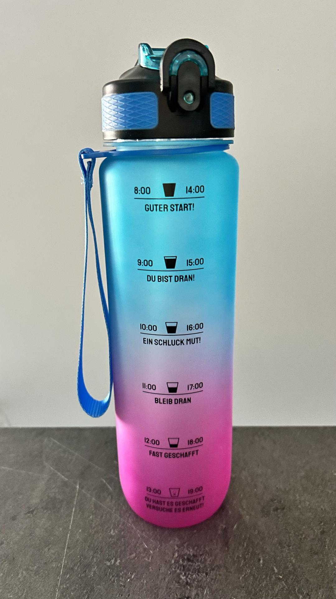 MOTIWATER Trinkflasche mit motivierenden Sprüchen & Uhrzeit - Variante: Lila / Blau (Schrift schwarz)