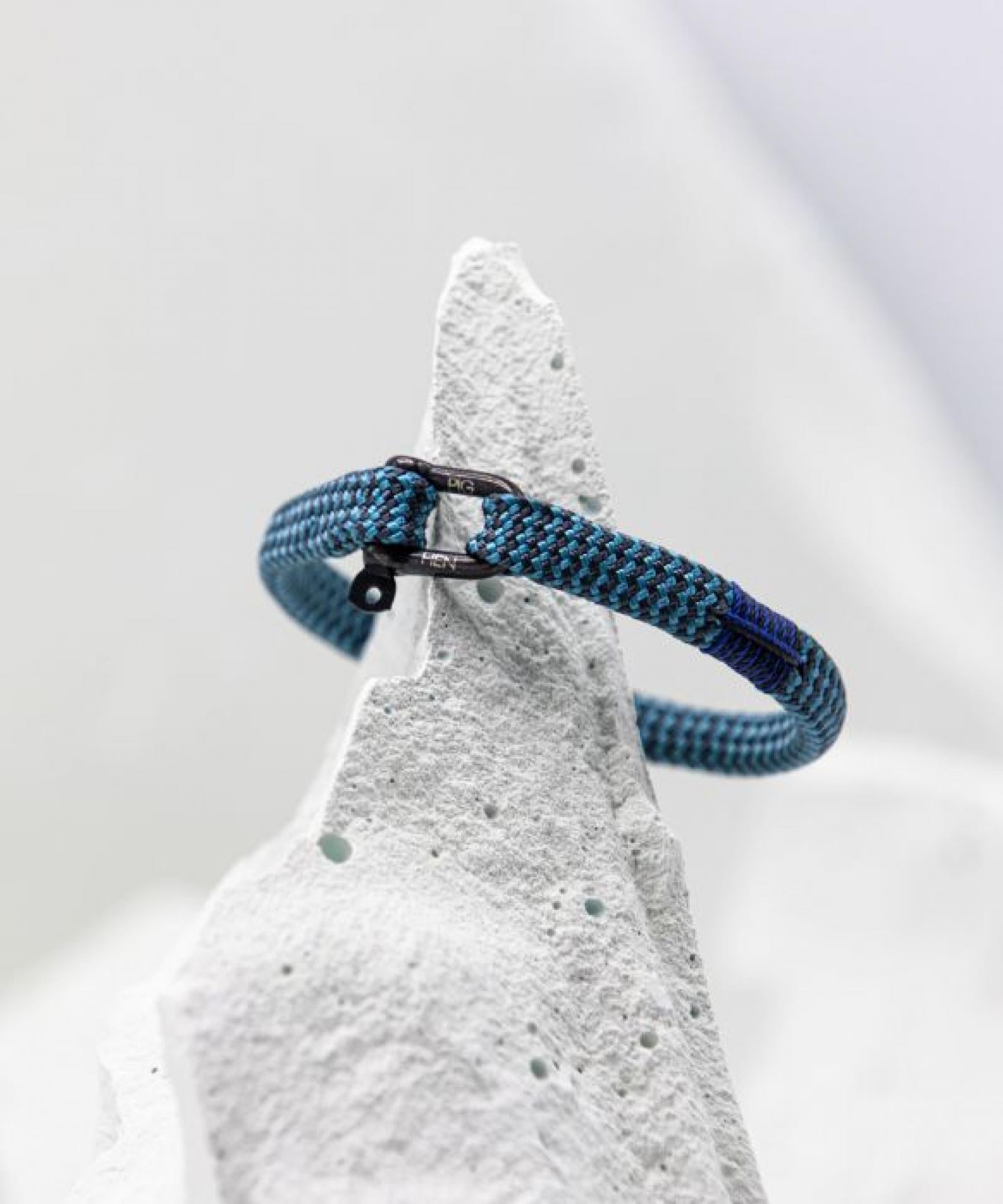Armband Vicious Vik Sky Blue Slate Gray Black-M/L